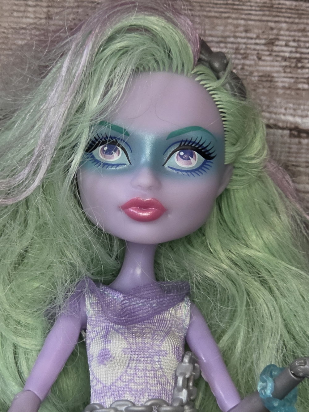 Monster High Haunted Getting Ghostly Twyla Doll - Picture 5 of 6